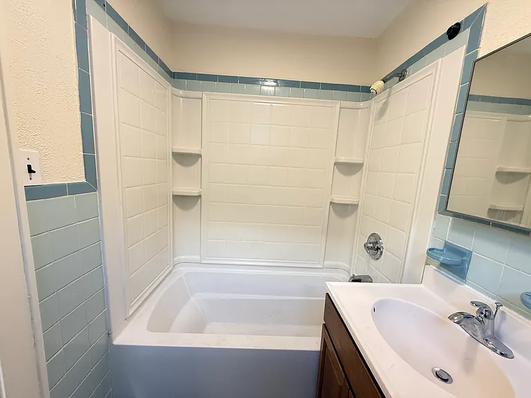 102 Union St #1B — Photo 9