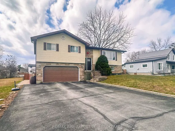 61 Brant St, Deseronto, ON K0K 1X0