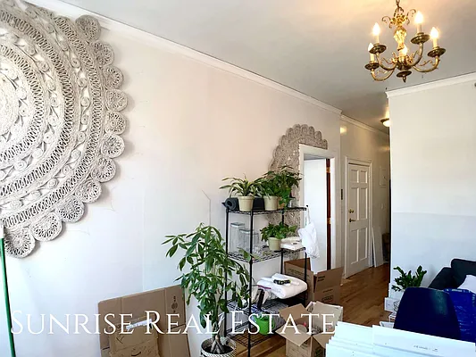 Rented by Sunrise Real Estate | media 19