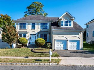 13 Fabiszewski Way, Sayreville, NJ 08872