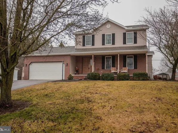 233 Carmack Dr, Chambersburg, PA 17202