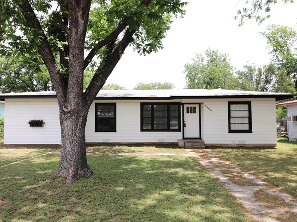 2306 Southside Dr, Brownwood, TX 76801