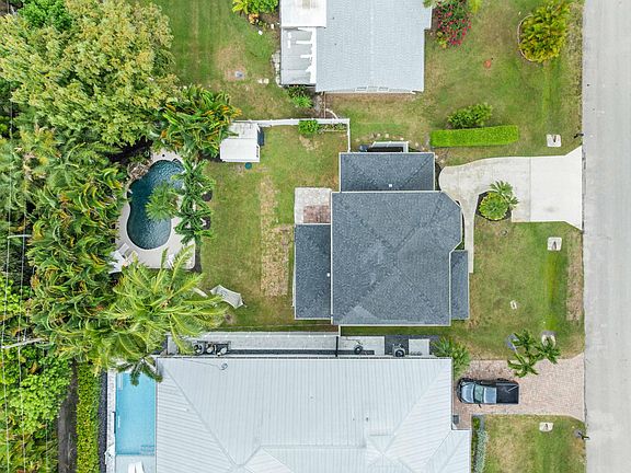 4th image of 1524 SW Thelma Street