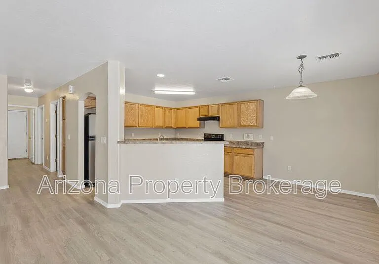 31567 N Cactus Dr — Photo 6