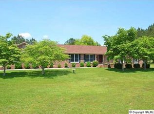 296 Mulberry Rd, Hazel Green, AL 35750