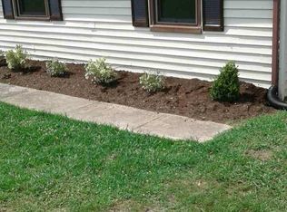 1051 Timber Ridge Rd, Charlotte, TN 37036