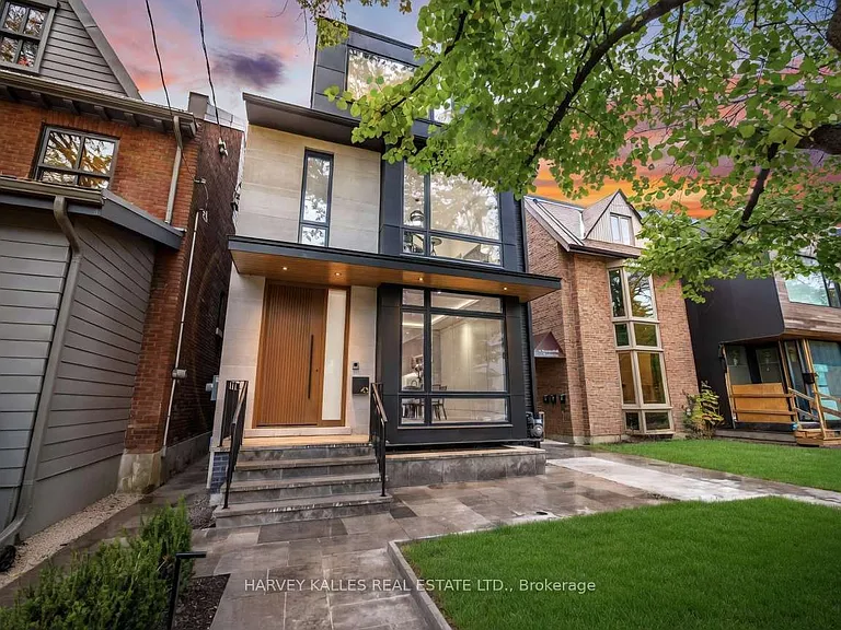 43 Summerhill Ave — Photo 2