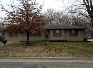 1002 N Spring St, Nevada, MO 64772