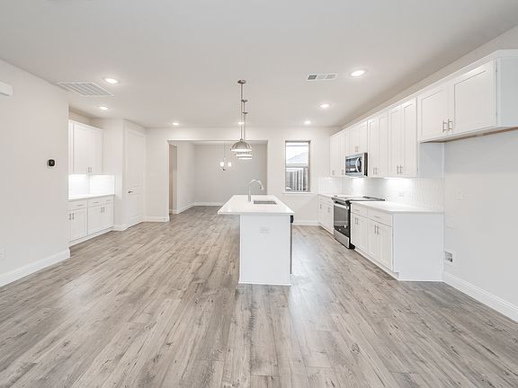 3rd image of 9707 Thorncrown Ln