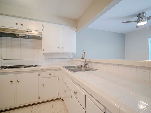 3rd image of 679 Center St