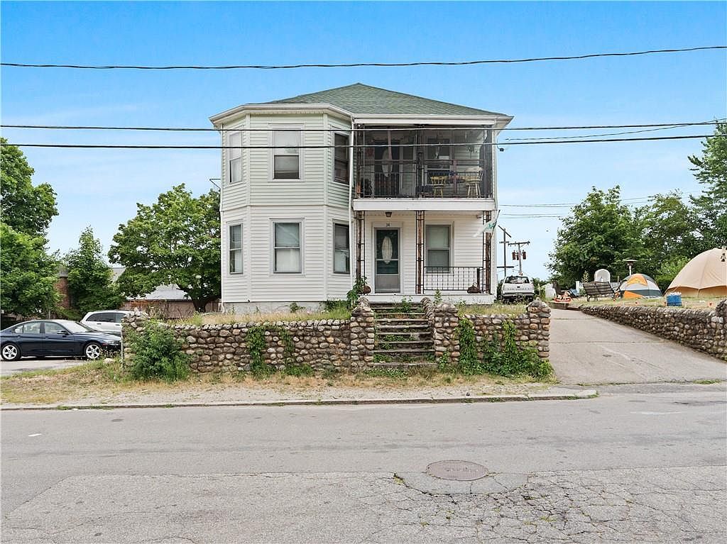 34 Heroux Ave, Woonsocket, RI 02895 Zillow