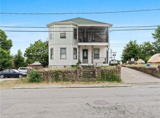 34 Heroux Ave, Woonsocket, RI 02895