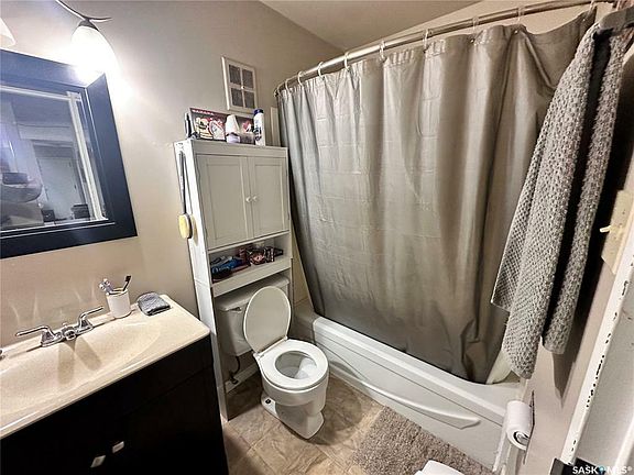 4th image of 502 5th St N #306