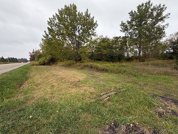 4th image of V/l Erie Rd