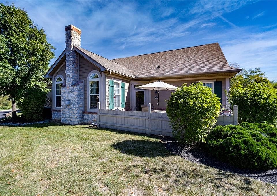1st image of 2360 Locust Hill Blvd