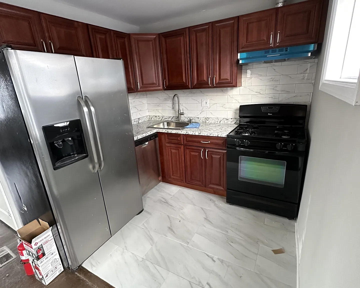 4 bed, 1563 sqft, $2,700 — Photo 2
