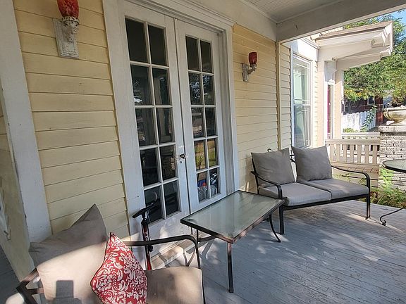 3rd image of 1421 Millington St