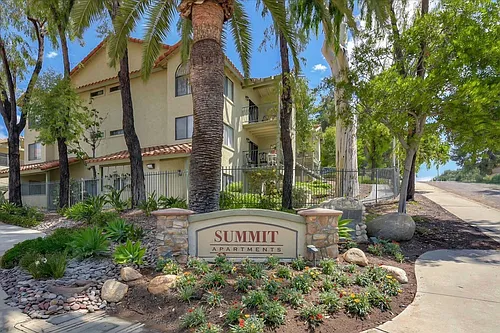 Summit Apartments Photo 1