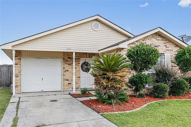 1st image of 652 Sweet Olive Ln