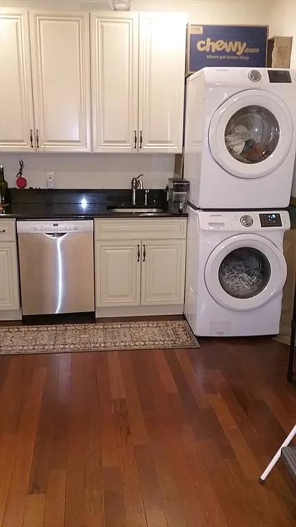 1 bed, 1.0 bath, 900 sqft, $3,300 — Photo 4