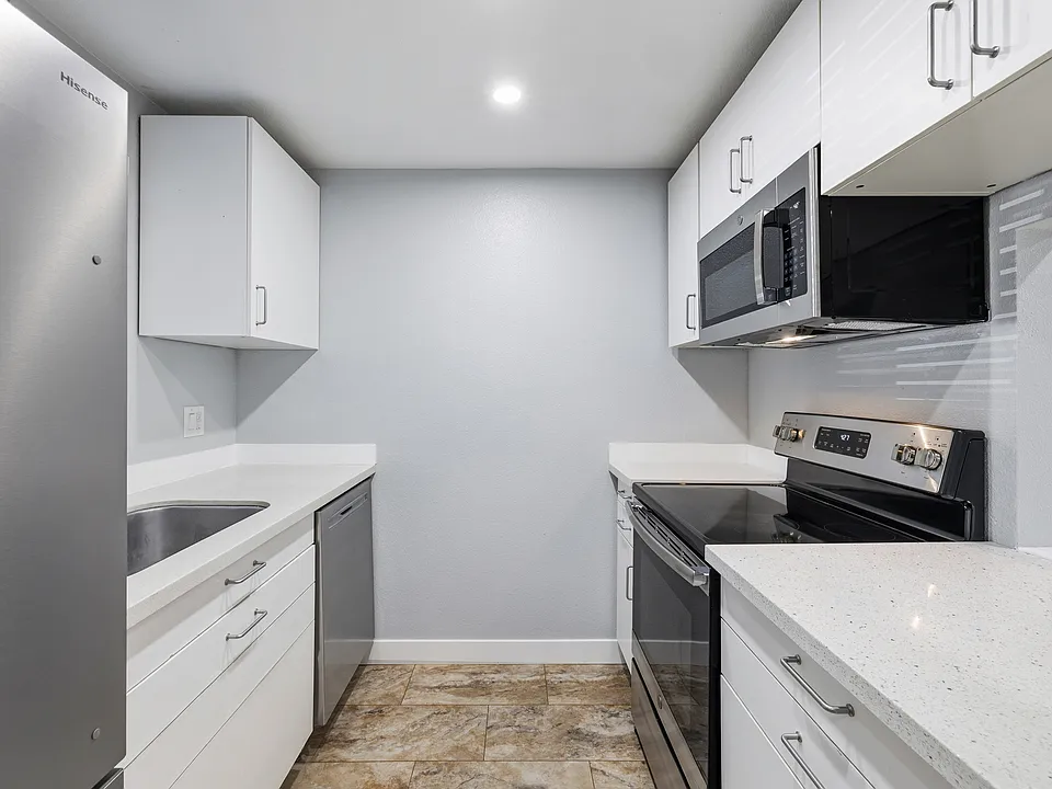 3408 I St NE #L103