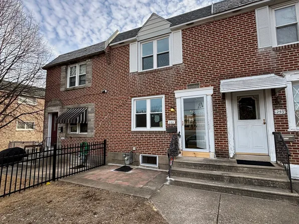 261 N Bishop Ave, Clifton Heights, PA 19018