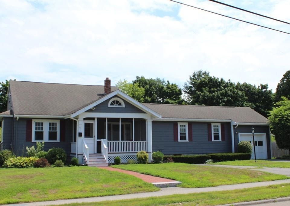 1st image of 92 Pine St
