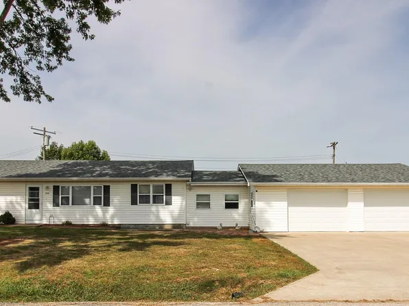 300 Crescent Dr, Lincoln, MO 65338