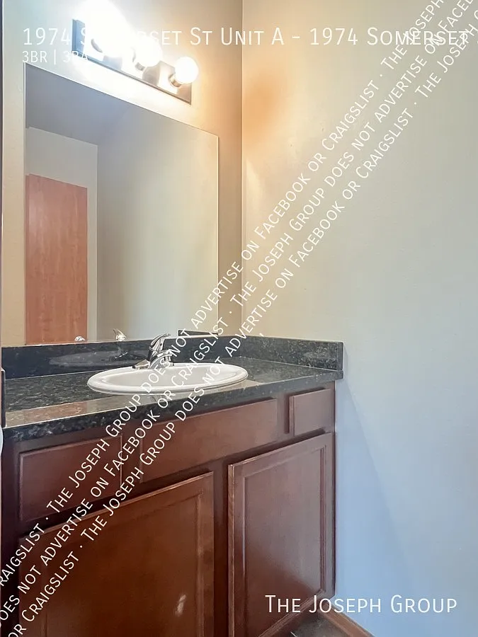 Sweet & Sunny 3-Bedroom Home in Ferndale — Photo 4