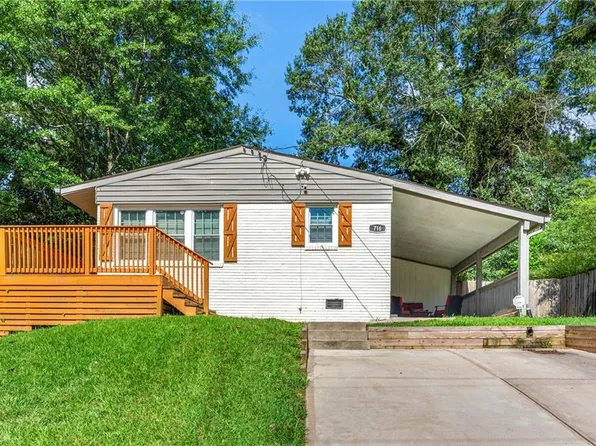 716 Amber Pl NW, Atlanta, GA 30331