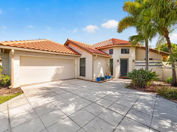 2988 SW Mariposa Circle, Palm City, FL 34990