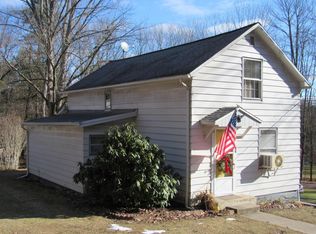 77 Reservoir Rd, Dallas, PA 18612