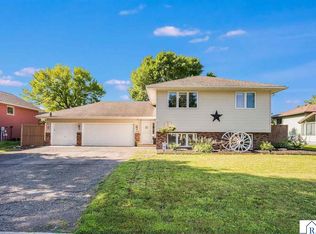 1735 Orchid Dr N, North Mankato, MN 56003