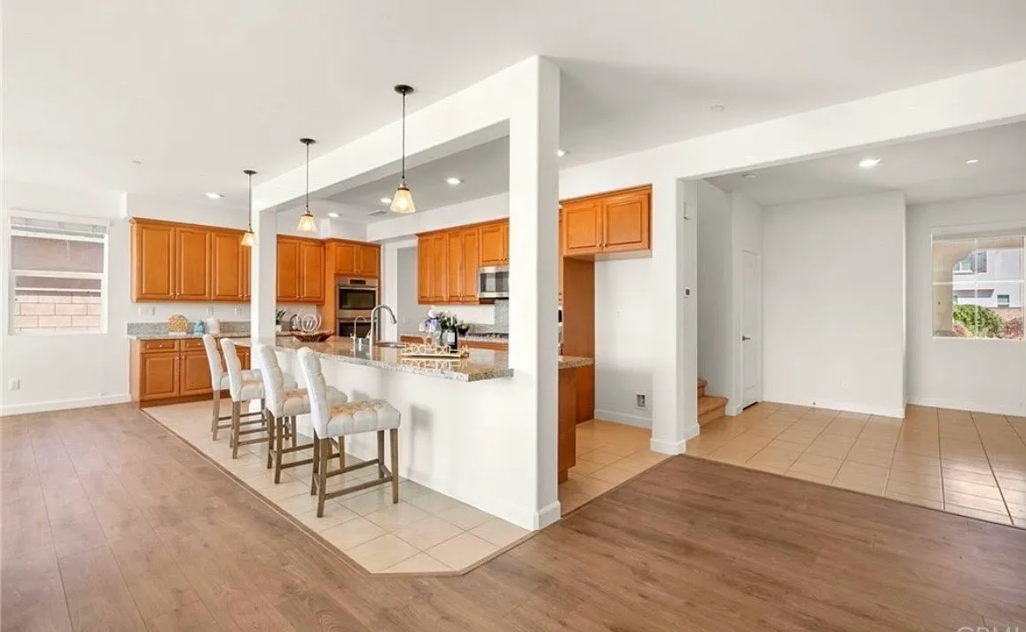 10 bed, 4.5 bath, 4200 sqft, $1,099 — Photo 1
