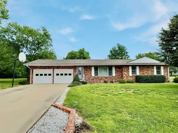 420 NE Monhollon Dr, Topeka, KS 66617