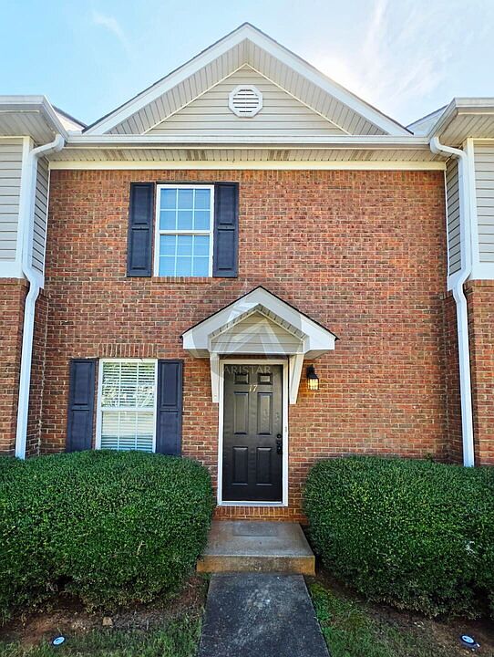 1st image of 17 Middlebrook Dr
