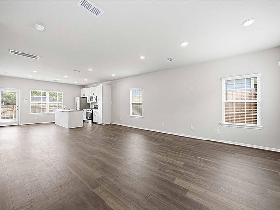 4th image of 6422 Calhoun Rd