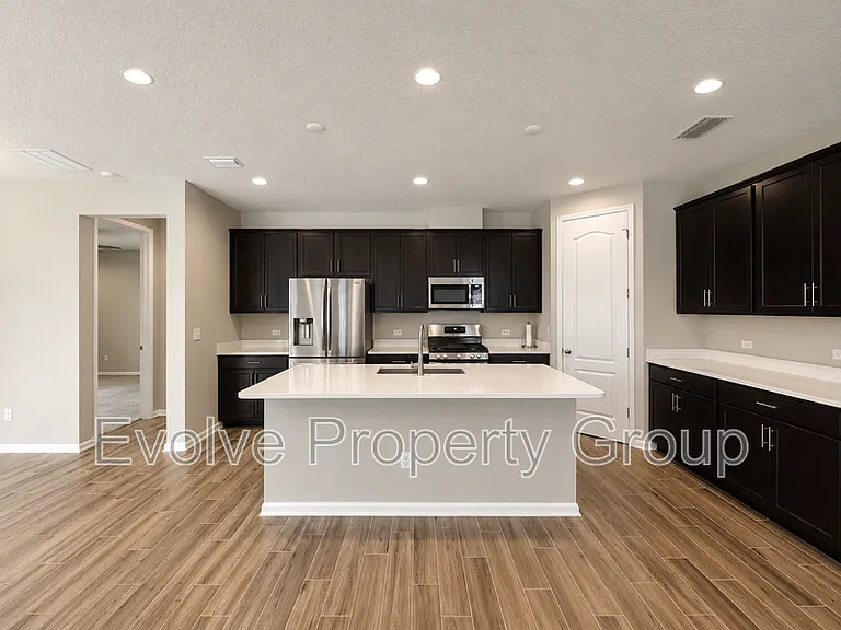 231 Flach Dr — Photo 7