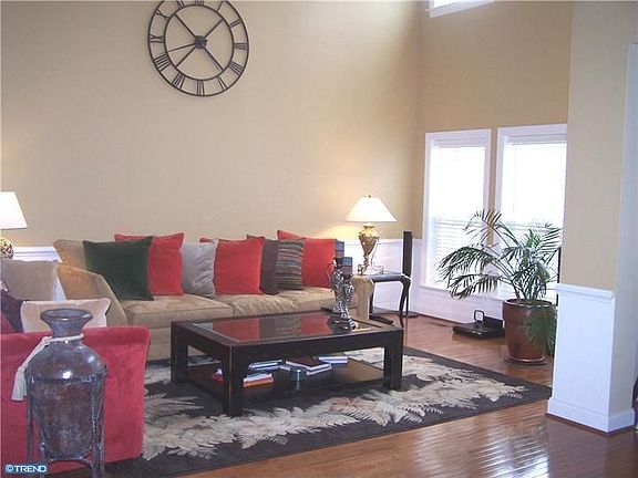 3rd image of 66 Sagewood Dr