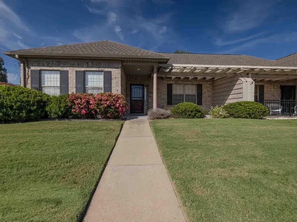 901 Stagecoach Vlg, Little Rock, AR 72210