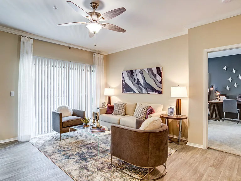 Sola Westchase — Photo 3