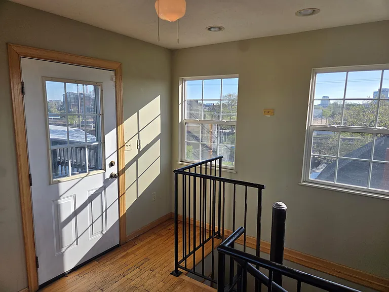1667 E 40th St #3G — Photo 16