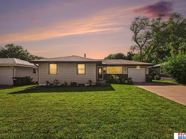 5124 S 121st St, Omaha, NE 68137