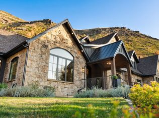1141 S Oak Leaf Ln, Springville, UT 84663