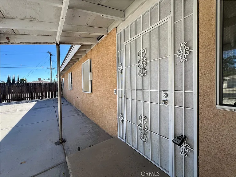 15558 Del Rey Dr — Photo 3