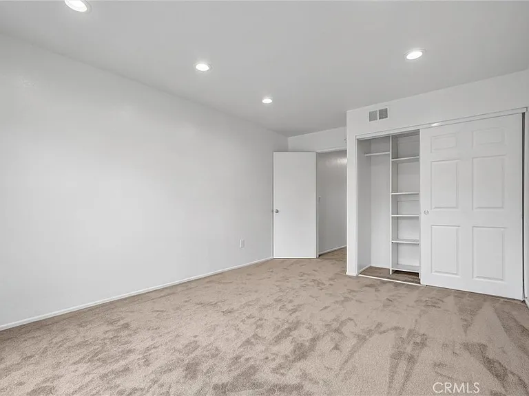 4526 Heil Ave — Photo 16