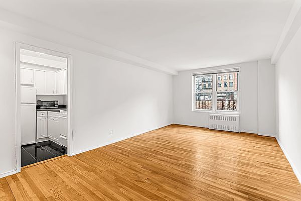 1st image of 25 W 13th St APT 4JN