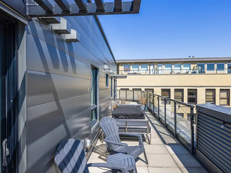 595 Pandora Ave #405 — Photo 12