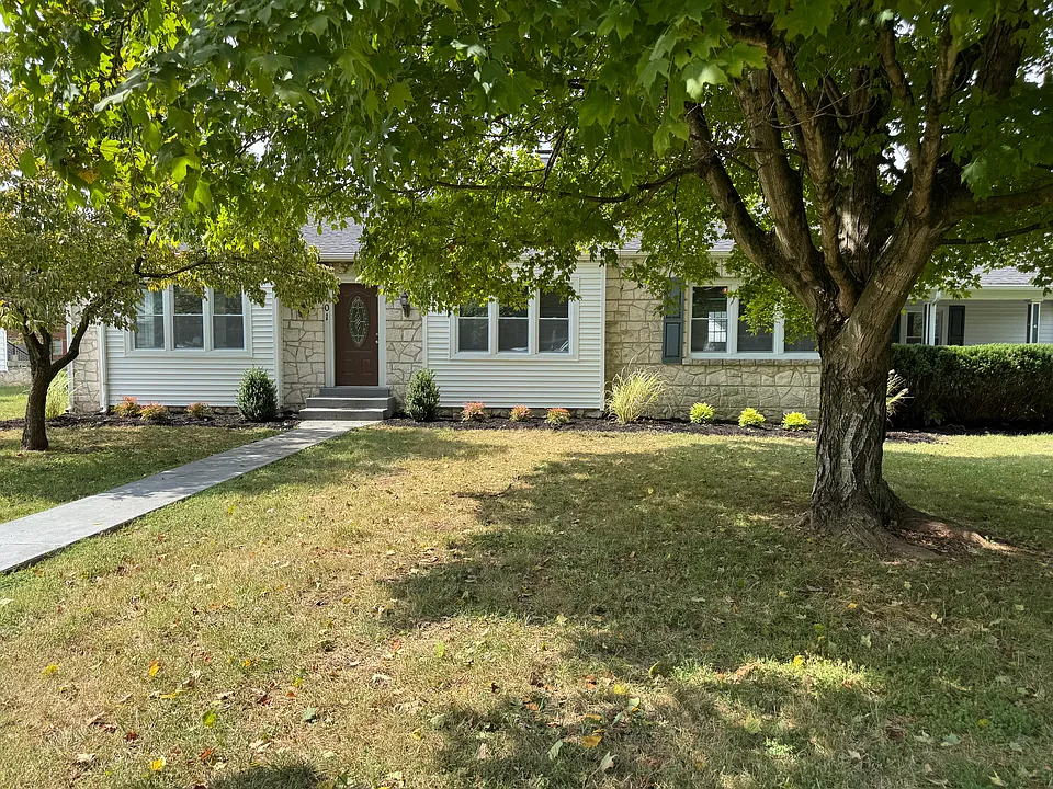 701 Greenlawn Ave