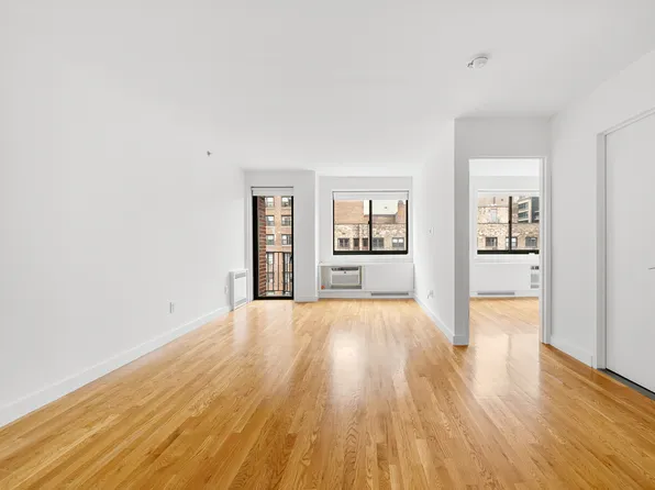 101 West 15th Street image 1 of 10